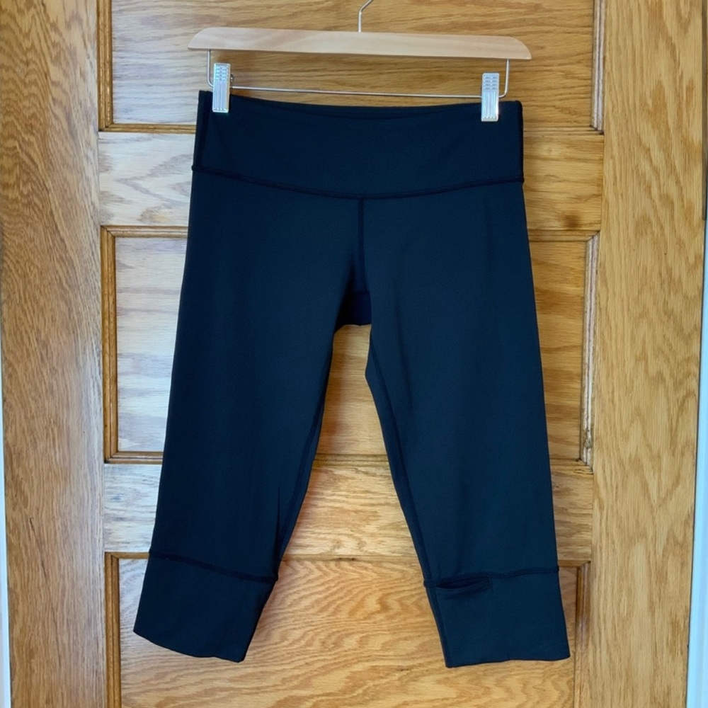 Lululemon yoga 17” capris